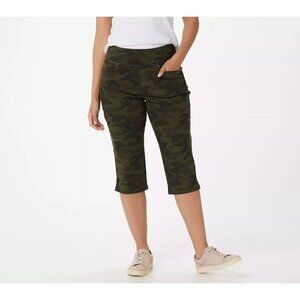 Belle by Kim Gravel TripleLuxe Twill Camo Capri Pants 10 Green Cotton Blend NEW